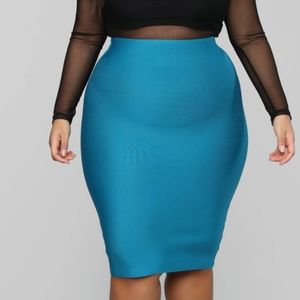 New with tag bodycon short skirts dark teal color size 2x
